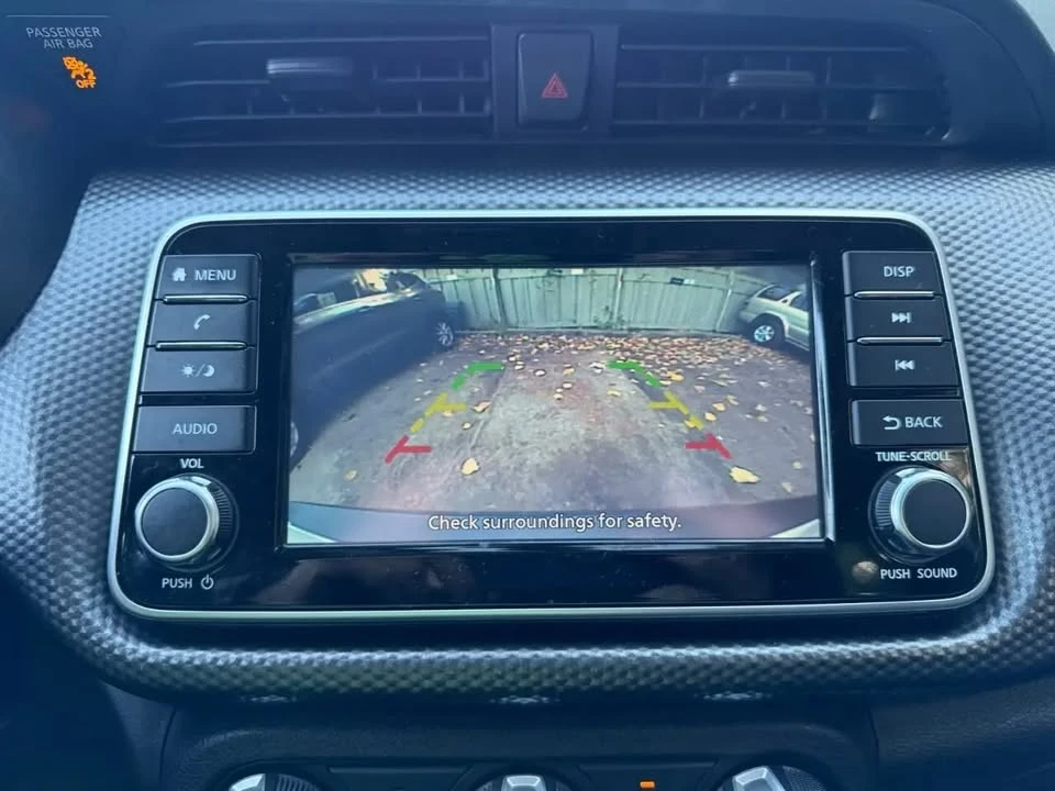 2019 Nissan Kicks - Image 14 of 17