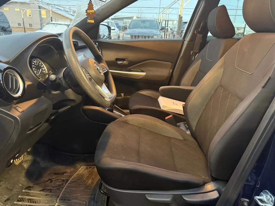 2019 Nissan Kicks - Image 10 of 16