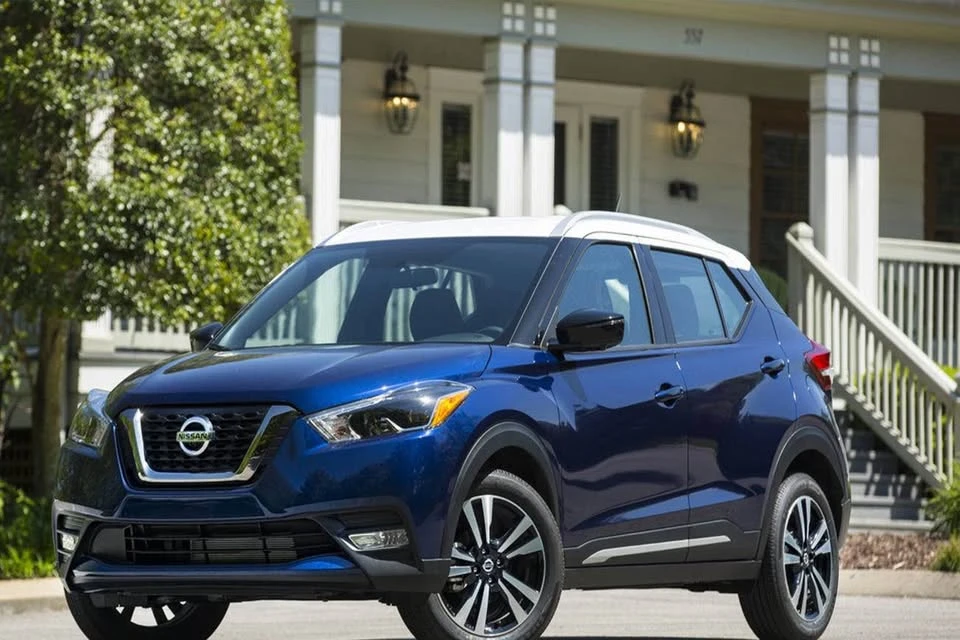 2019 Nissan Kicks - Image 2 of 6
