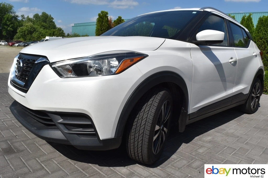2019 Nissan Kicks - Image 9 of 24