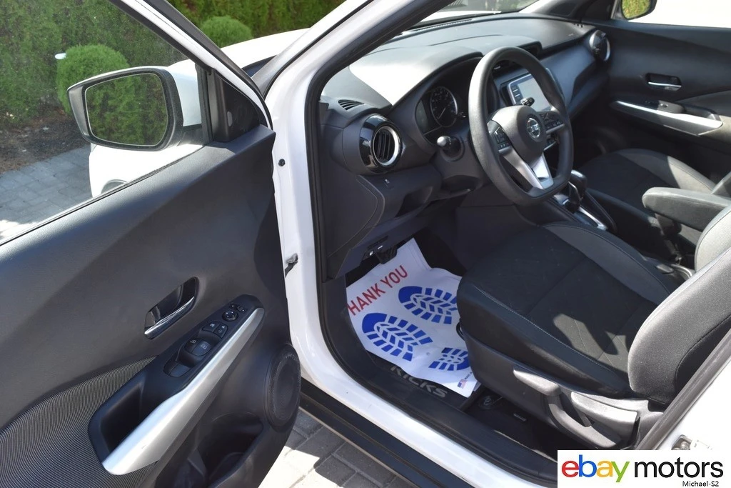 2019 Nissan Kicks - Image 11 of 24