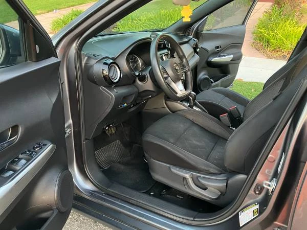 2019 Nissan Kicks - Image 6 of 26