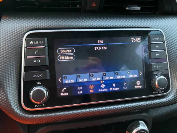2019 Nissan Kicks - Image 12 of 26