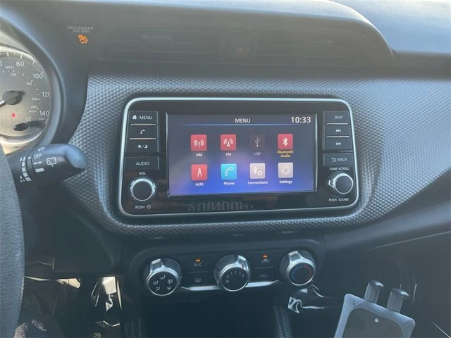 2019 Nissan Kicks - Image 17 of 20