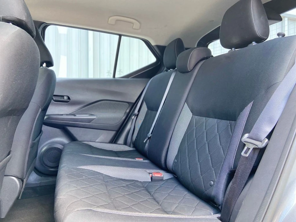 2019 Nissan Kicks - Image 21 of 31