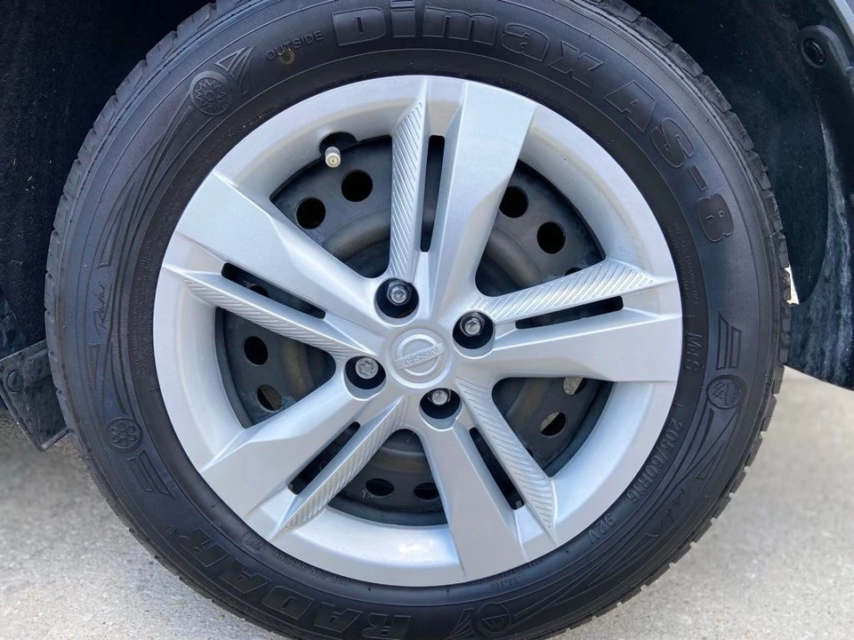 2019 Nissan Kicks - Image 10 of 31