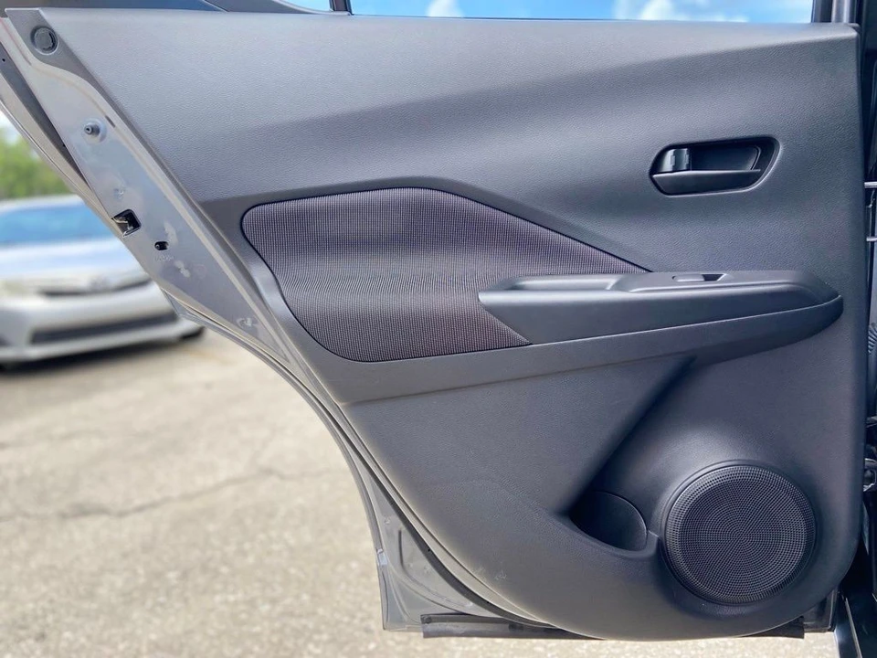 2019 Nissan Kicks - Image 19 of 31