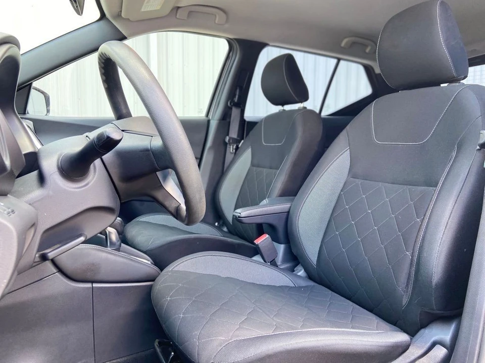 2019 Nissan Kicks - Image 15 of 31