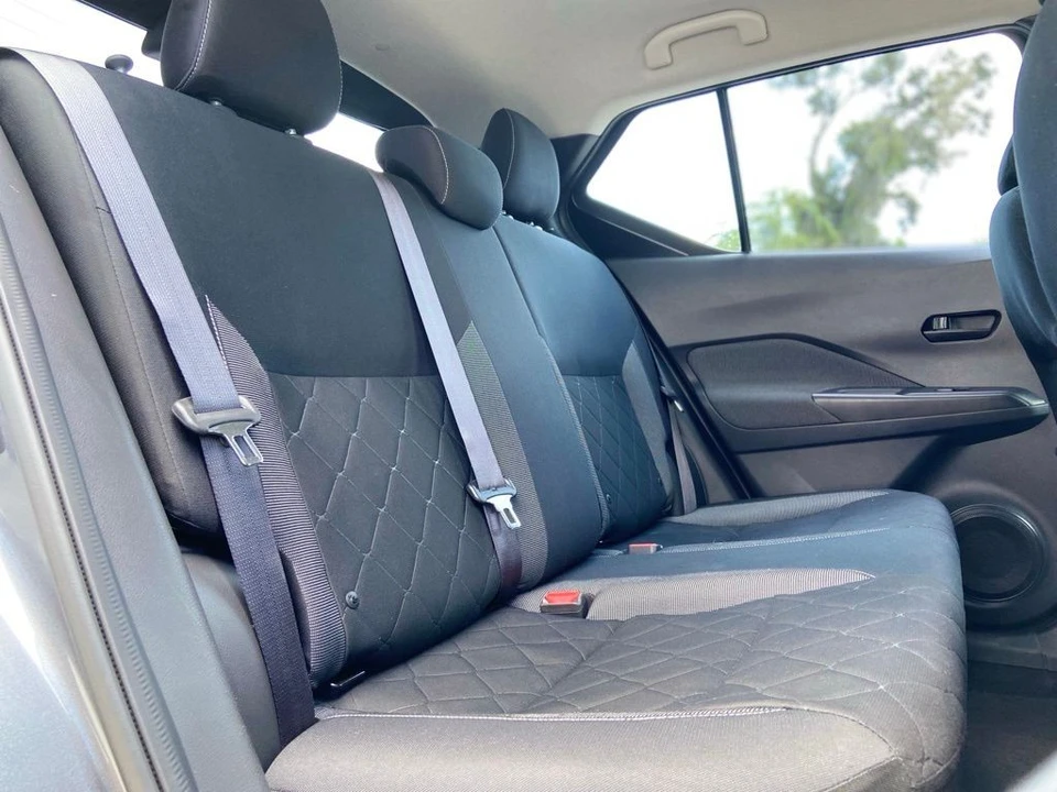 2019 Nissan Kicks - Image 24 of 31
