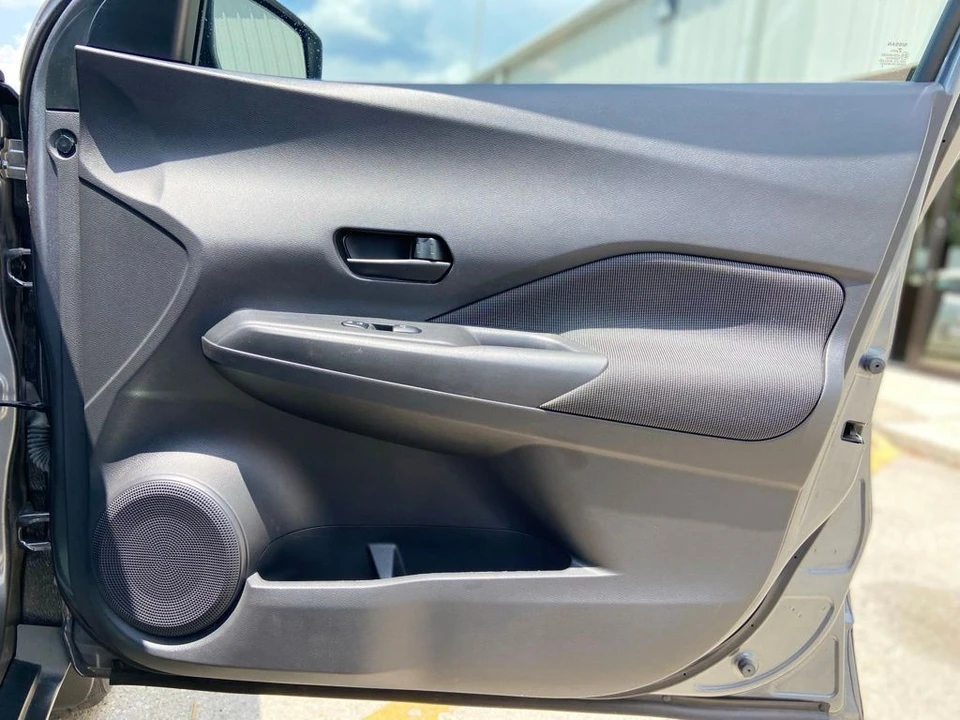 2019 Nissan Kicks - Image 16 of 31