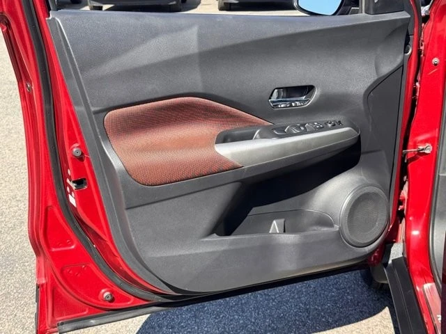2019 Nissan Kicks - Image 15 of 21