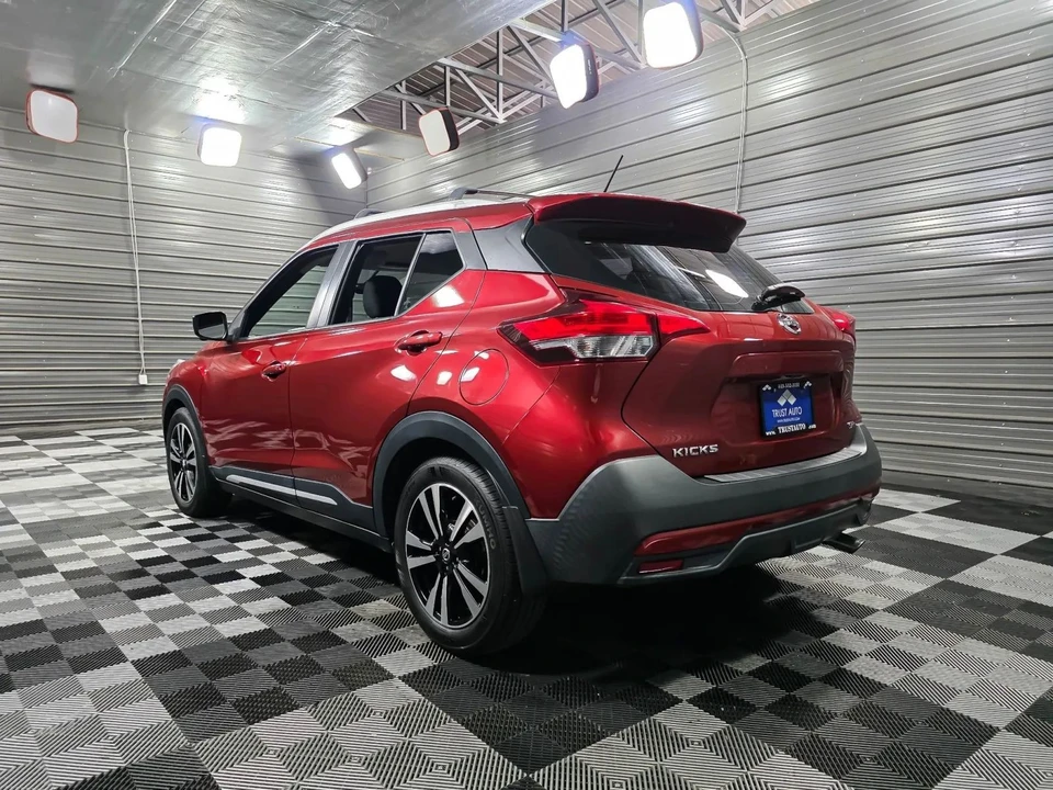2019 Nissan Kicks - Image 7 of 12