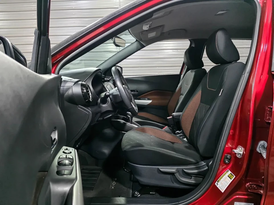 2019 Nissan Kicks - Image 13 of 21