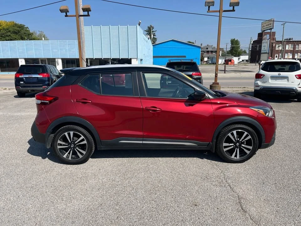 2019 Nissan Kicks - Image 2 of 13