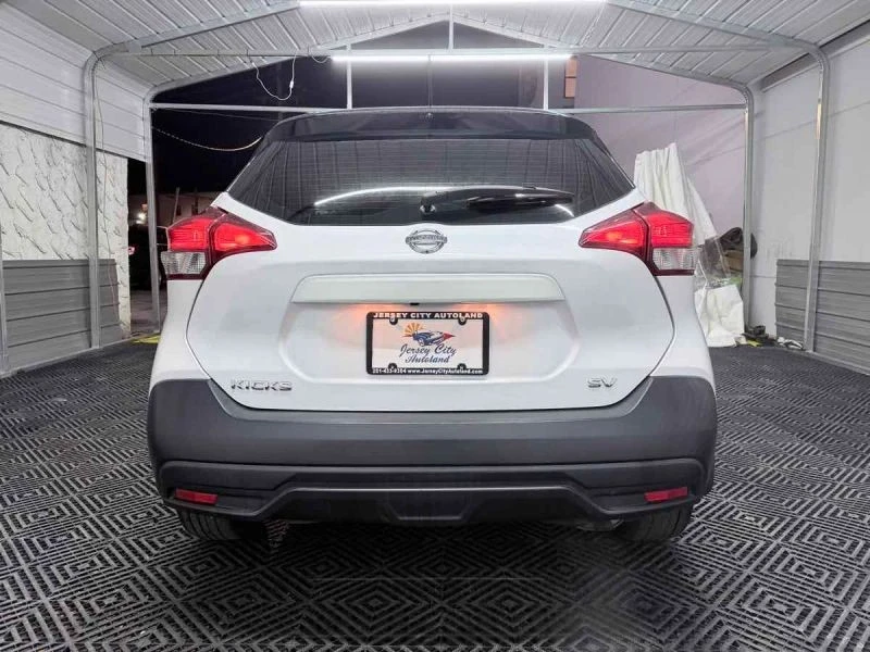 2019 Nissan Kicks - Image 6 of 12