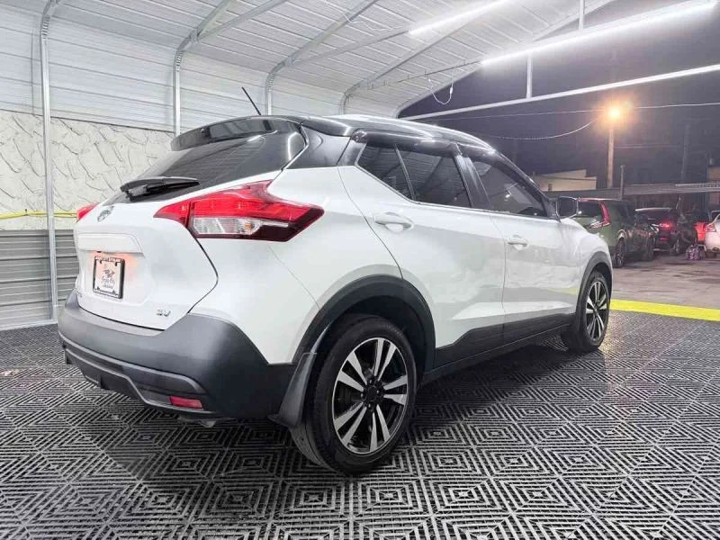 2019 Nissan Kicks - Image 7 of 12