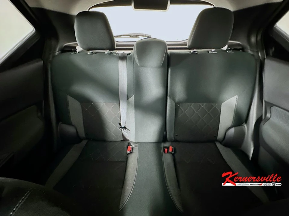 2019 Nissan Kicks - Image 13 of 24