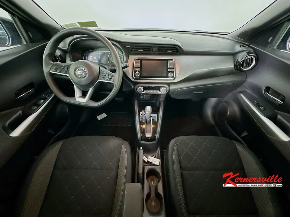 2019 Nissan Kicks - Image 10 of 24