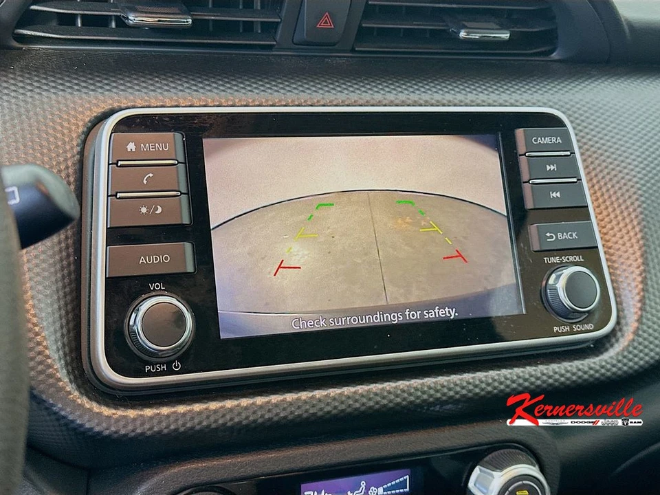 2019 Nissan Kicks - Image 19 of 24