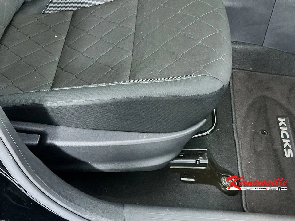 2019 Nissan Kicks - Image 22 of 24