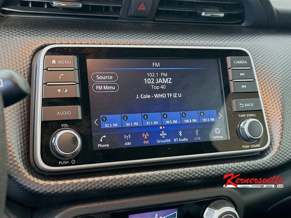 2019 Nissan Kicks - Image 17 of 24