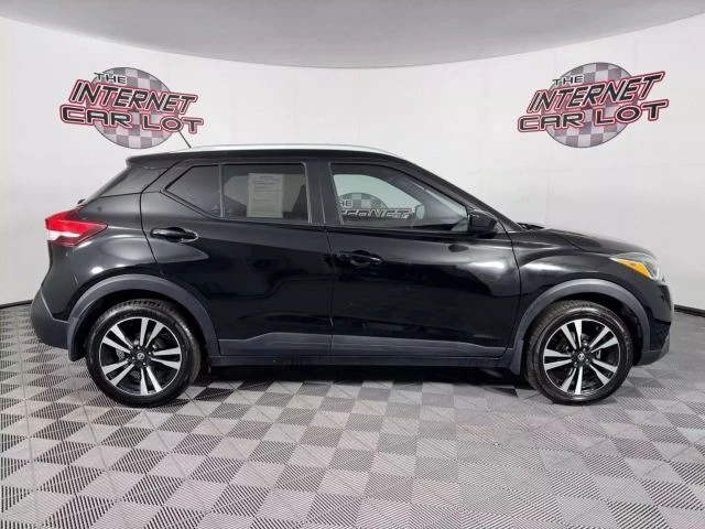 2019 Nissan Kicks - Image 8 of 12