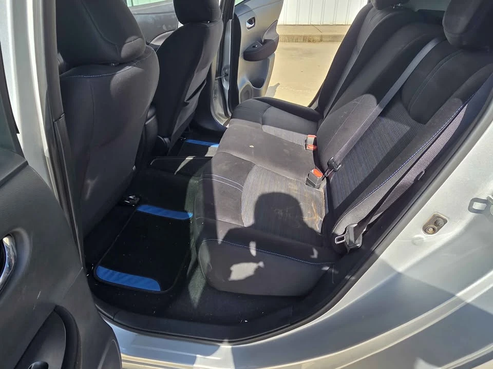 2019 Nissan Leaf - Image 16 of 20
