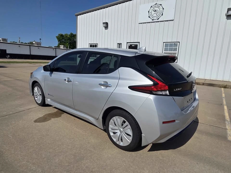 2019 Nissan Leaf - Image 14 of 20