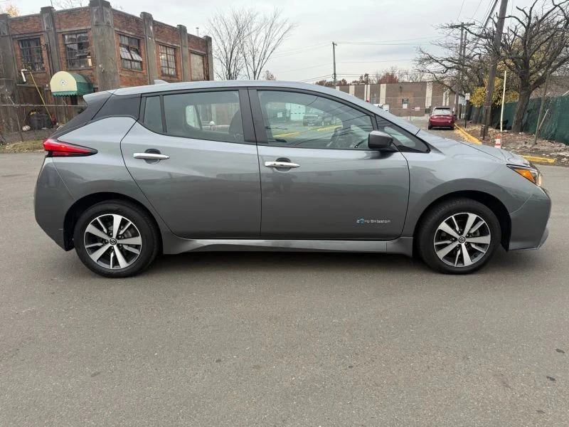 2019 Nissan Leaf - Image 8 of 12