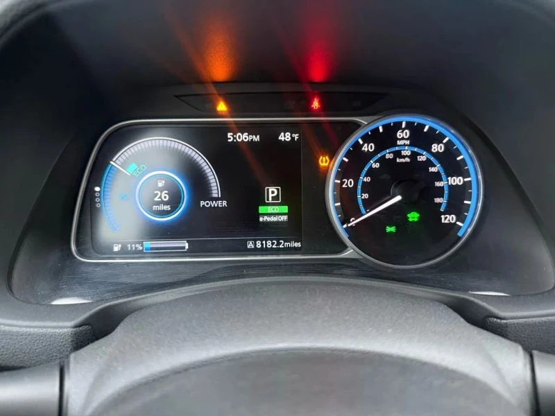 2019 Nissan Leaf - Image 11 of 12
