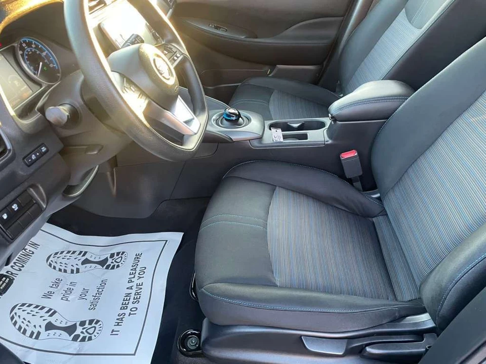 2019 Nissan Leaf - Image 7 of 17