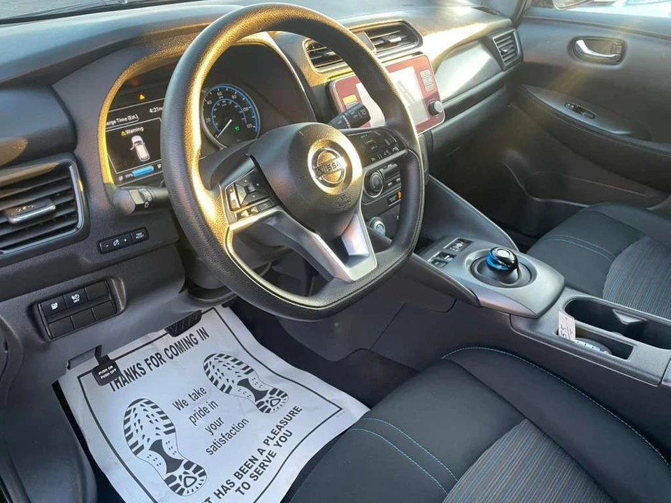2019 Nissan Leaf - Image 8 of 17
