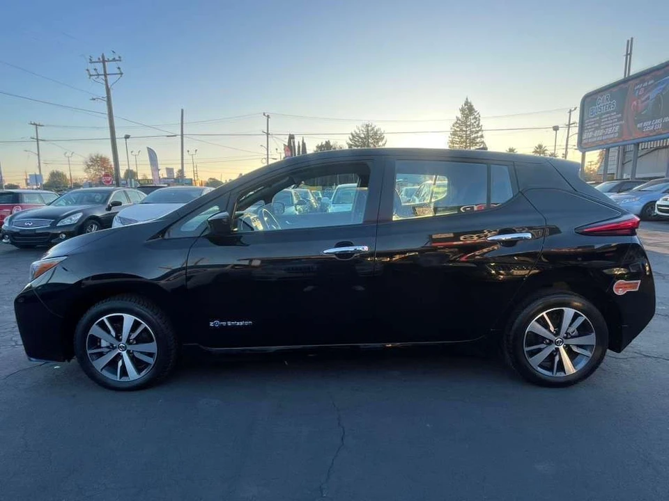 2019 Nissan Leaf - Image 3 of 17