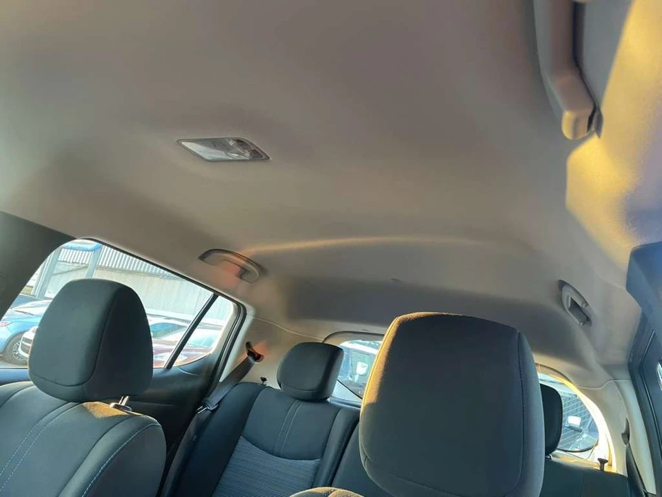 2019 Nissan Leaf - Image 11 of 17