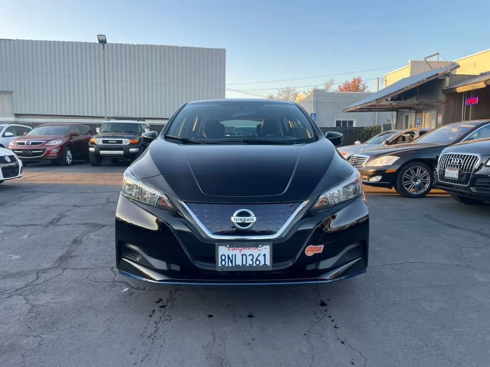 2019 Nissan Leaf - Image 2 of 17