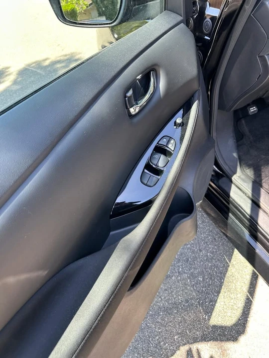 2019 Nissan Leaf - Image 10 of 14