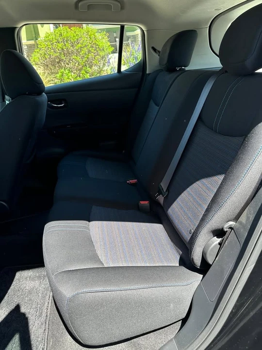 2019 Nissan Leaf - Image 8 of 14