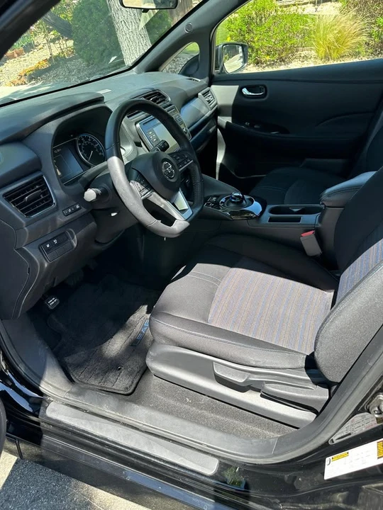 2019 Nissan Leaf - Image 6 of 14