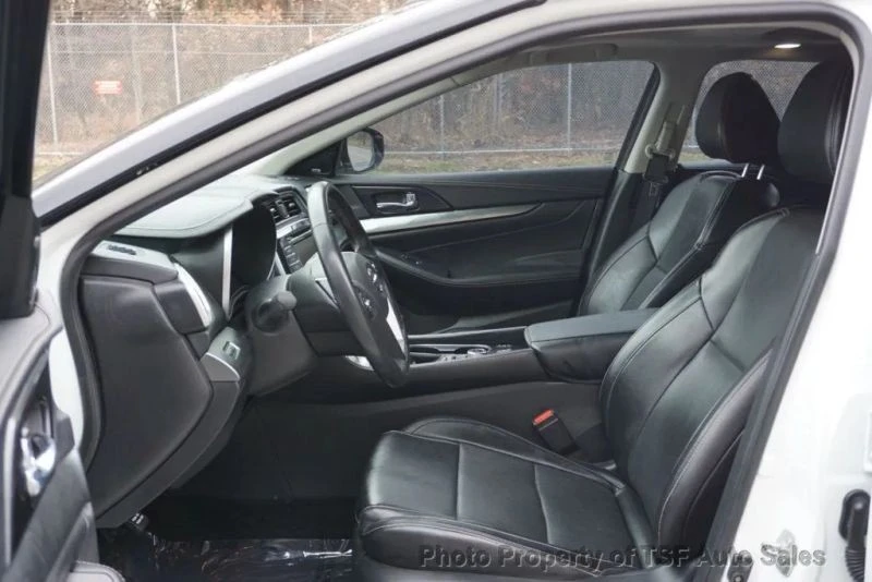 2019 Nissan Maxima 8th Gen - Image 9 of 12