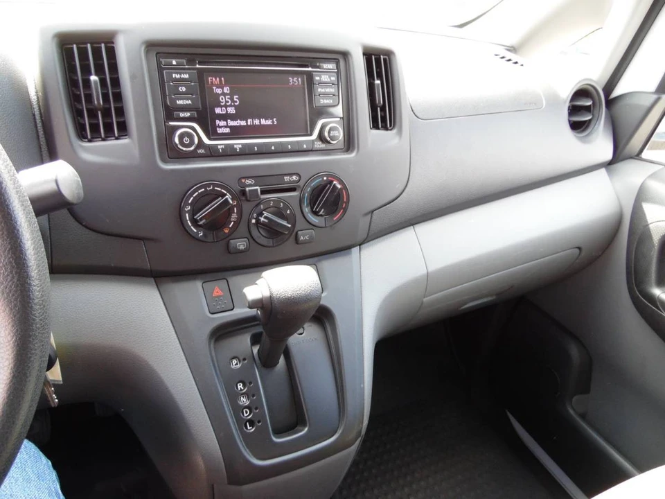 2019 Nissan NV - Image 17 of 21