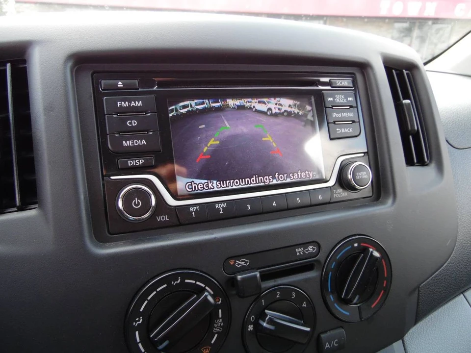 2019 Nissan NV - Image 16 of 21