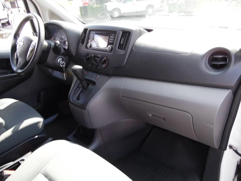 2019 Nissan NV - Image 18 of 21