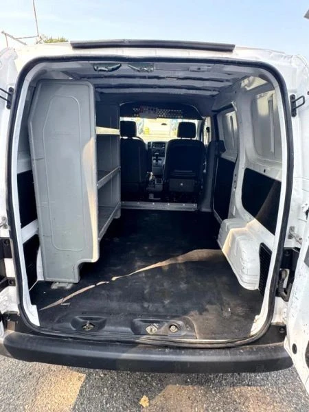 2019 Nissan NV - Image 5 of 6