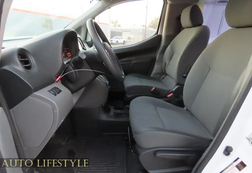 2019 Nissan NV - Image 18 of 21