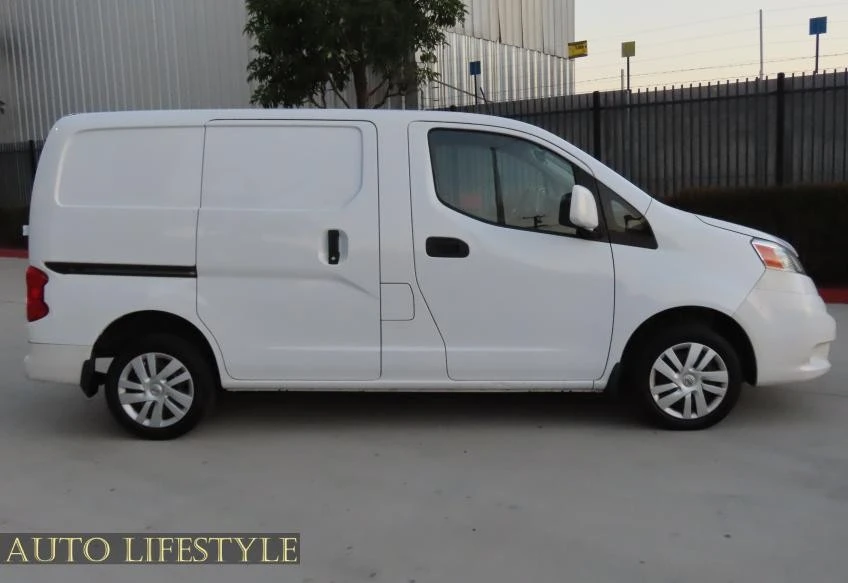 2019 Nissan NV - Image 10 of 21