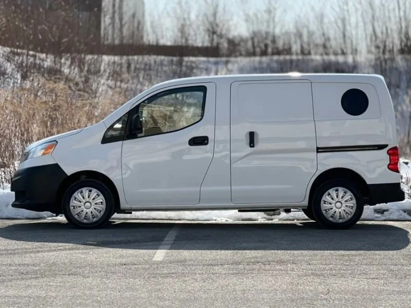 2019 Nissan NV - Image 5 of 12