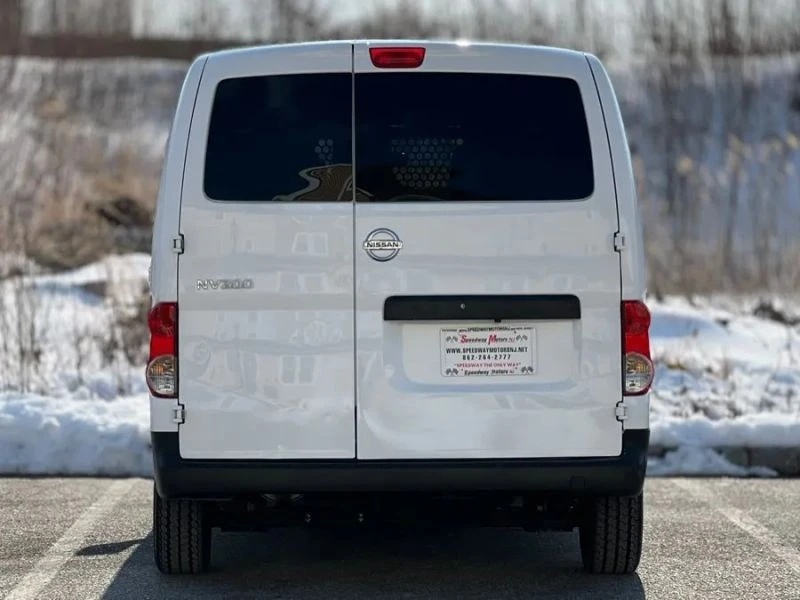 2019 Nissan NV - Image 8 of 12