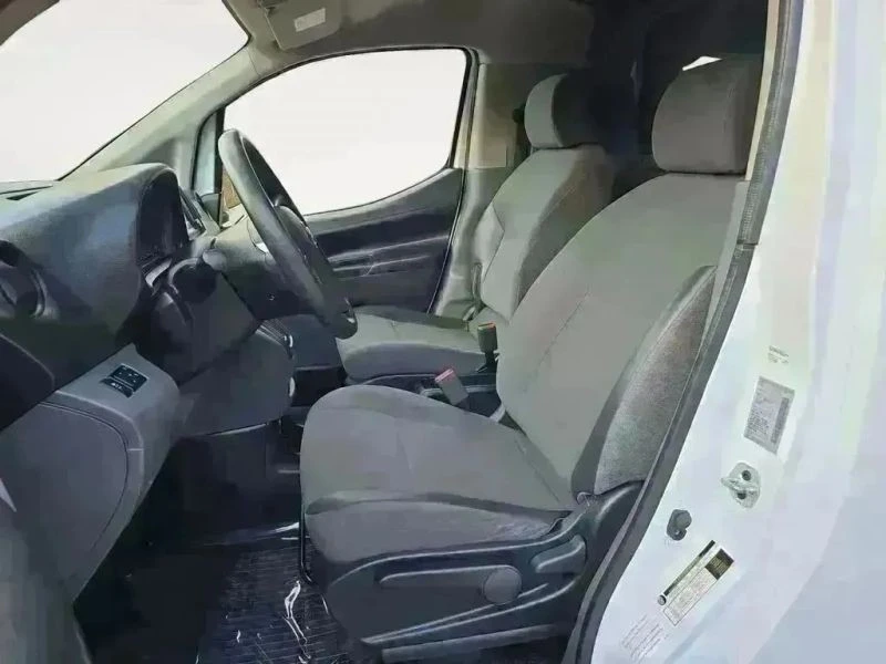 2019 Nissan NV - Image 9 of 12