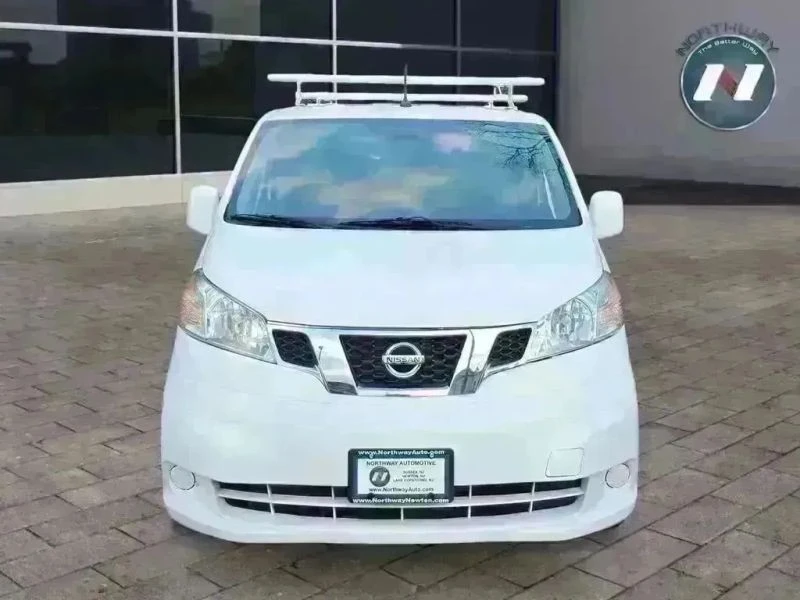 2019 Nissan NV - Image 8 of 12