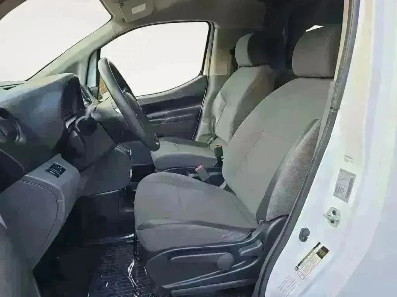 2019 Nissan NV - Image 9 of 12
